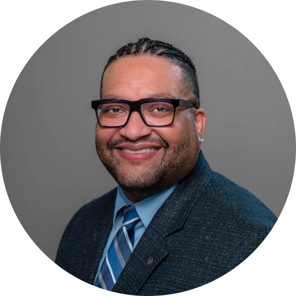 Robert Shorty smiling for his GVSU headshot